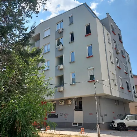 Mimi & Bobi Apartamento Escópia